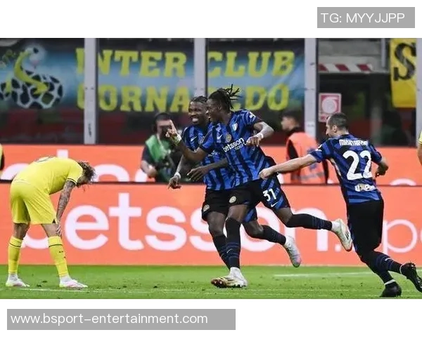 欧联杯精彩对决那不勒斯逆转国米引发争议判罚全场沸腾