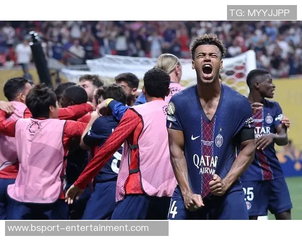 中超精彩对决利物浦大胜巴黎圣日耳曼帽子戏法引爆全场激情